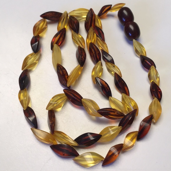 Baltic Natural Amber Necklace and Bracelet - Picture 6 of 9